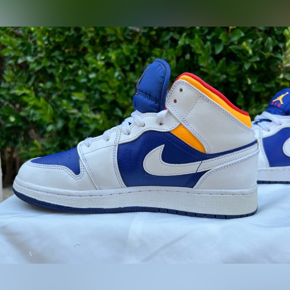 Air Jordan 1 Mid White/Blue/Orange/Red Kids Shoe Size 6Youth - Picture 4 of 14